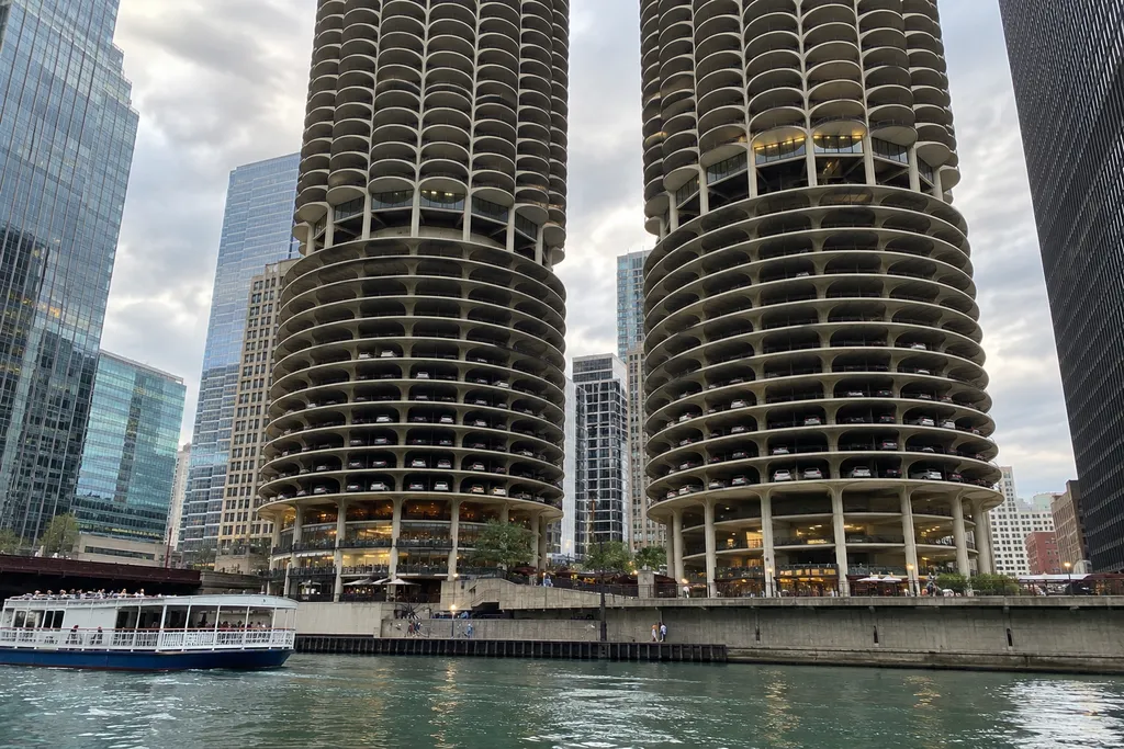 Marina City towers beside the Chicago River